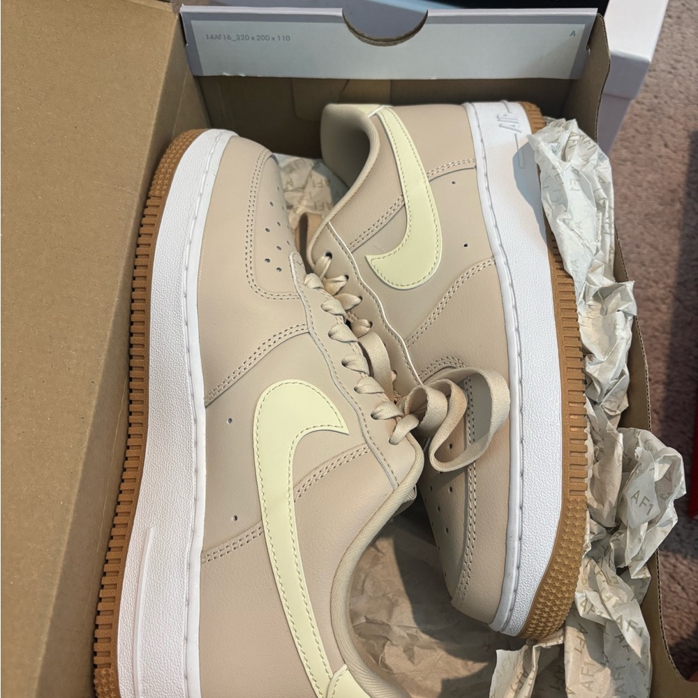 Nike Tan and Cream Sneakers
